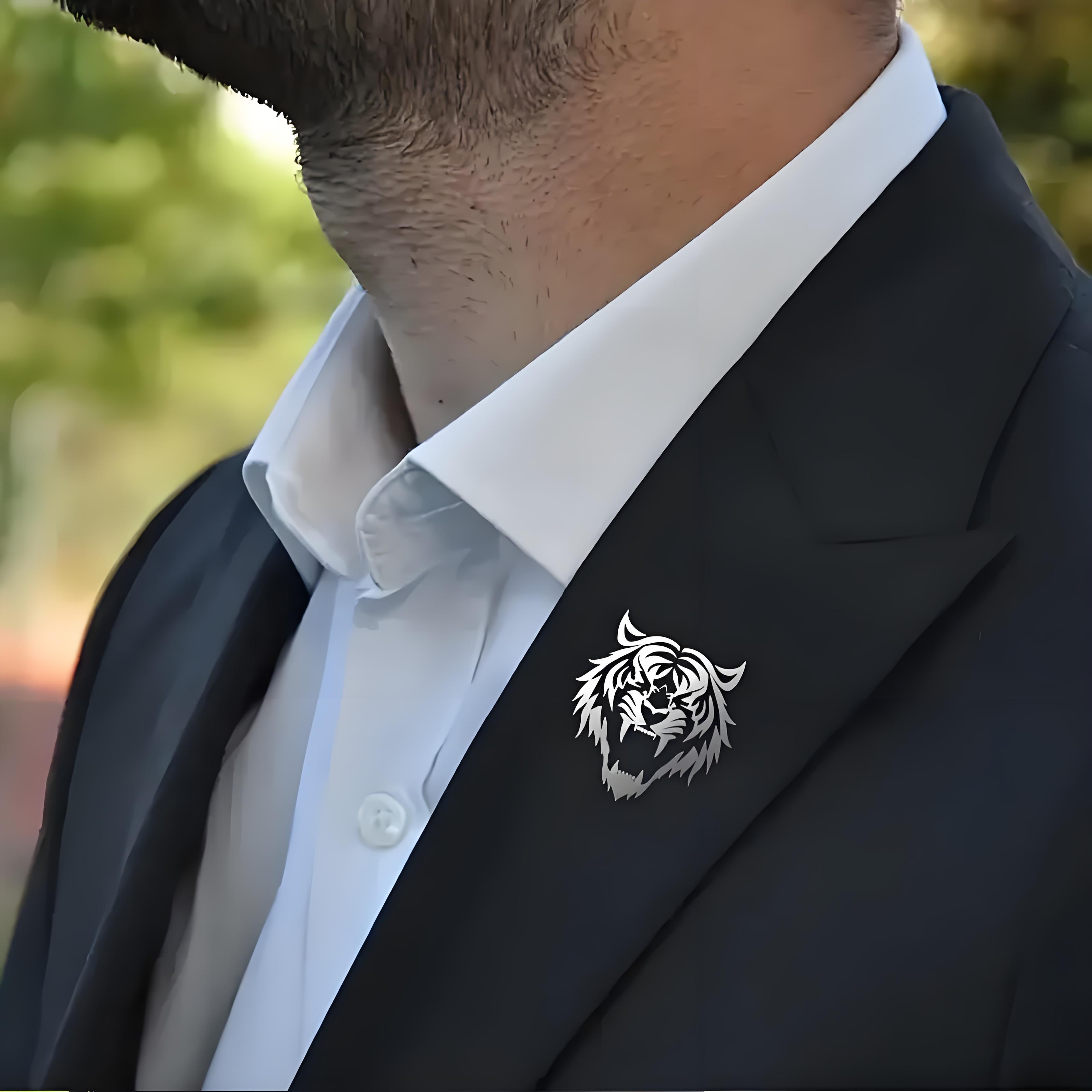 Pin de solapa con cabeza de ti - Tuxedo Lapel Pin reseña y precio